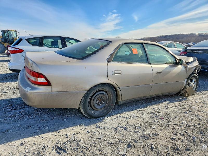 Photo 3 from auction – 2001 LEXUS ES 300 with VIN JT8BF28G810303645