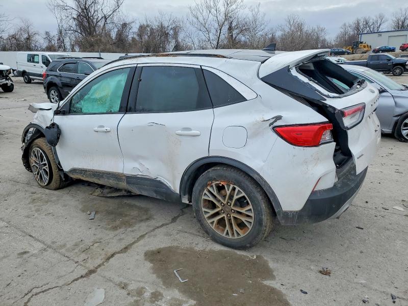 Photo 2 from auction – 2020 FORD ESCAPE with VIN 1FMCU9H63LUB04022