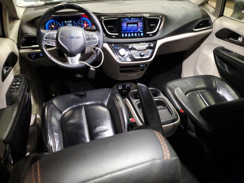 Photo 8 from auction – 2017 CHRYSLER PACIFICA T with VIN 2C4RC1BG5HR538130
