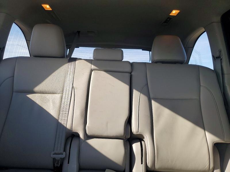 Photo 10 from auction – 2019 TOYOTA HIGHLANDER with VIN 5TDJZRFH4KS982983