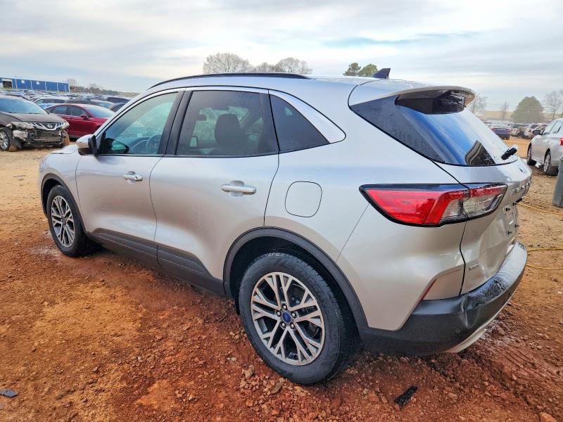 Photo 2 from auction – 2020 FORD ESCAPE SEL with VIN 1FMCU0H60LUA92746