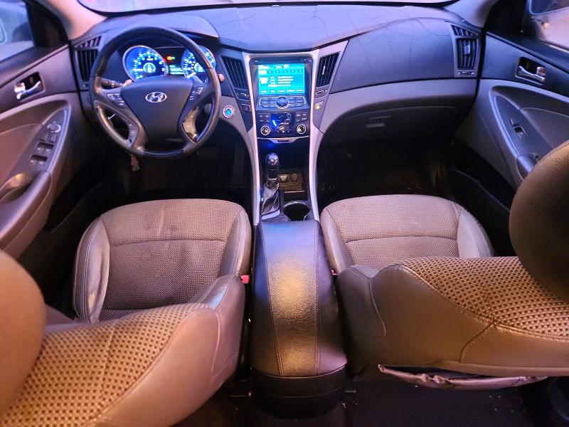 Photo 8 from auction – 2012 HYUNDAI SONATA SE with VIN 5NPEC4AB8CH470756