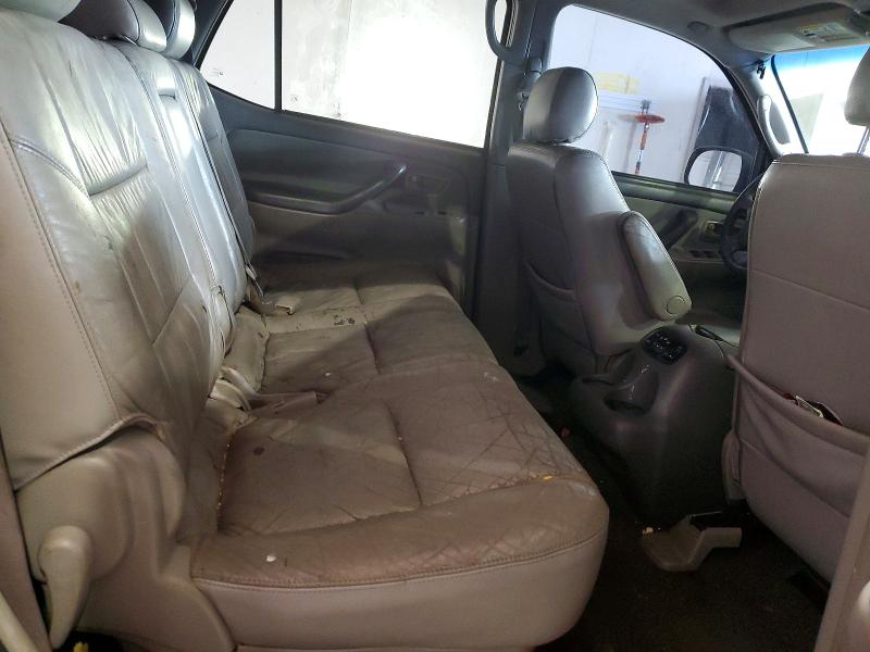 Photo 11 from auction – 2005 TOYOTA SEQUOIA SR with VIN 5TDBT44A75S240001