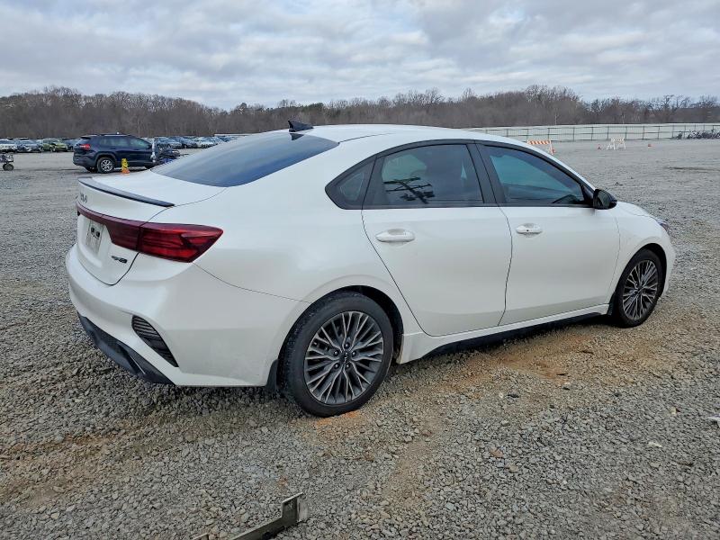 Photo 3 from auction – 2024 KIA FORTE with VIN 3KPF54AD5RE775547