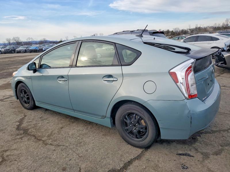 Photo 2 from auction – 2014 TOYOTA PRIUS with VIN JTDKN3DU6E1826023