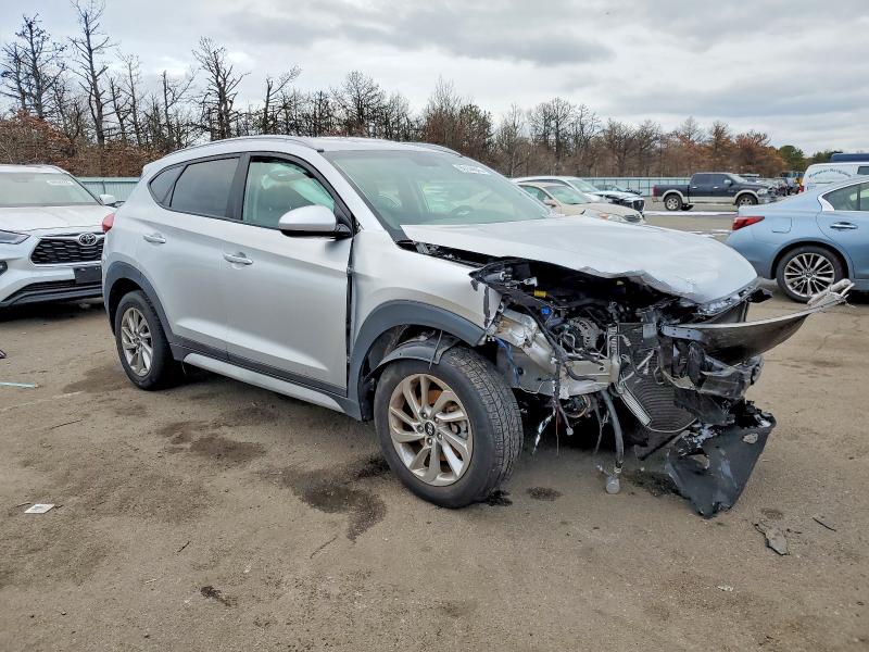 Photo 4 from auction – 2018 HYUNDAI TUCSON SEL with VIN KM8J3CA40JU639743