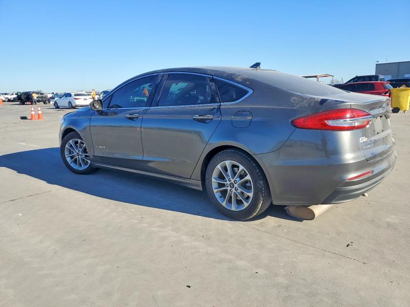 Photo 2 from auction – 2019 FORD FUSION SEL with VIN 3FA6P0MU1KR180858