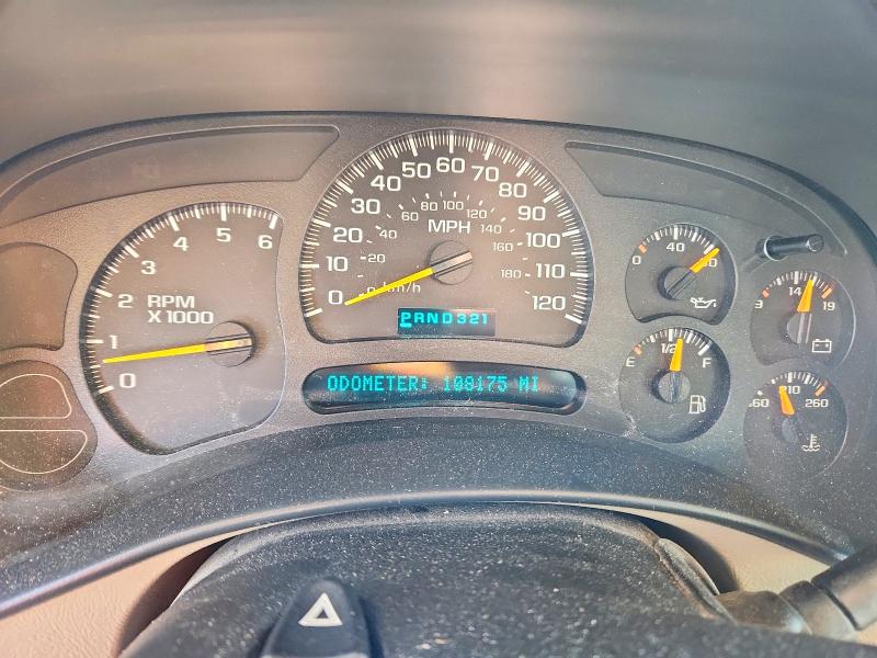 Photo 9 from auction – 2004 CHEVROLET SILVERADO with VIN 2GCEC19T941195428