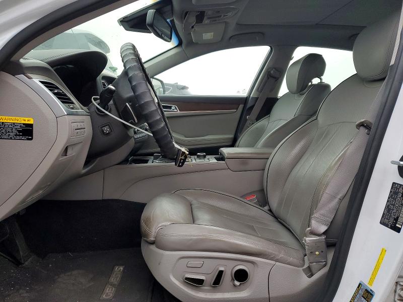 Photo 7 from auction – 2015 HYUNDAI GENESIS with VIN KMHGN4JE6FU083500