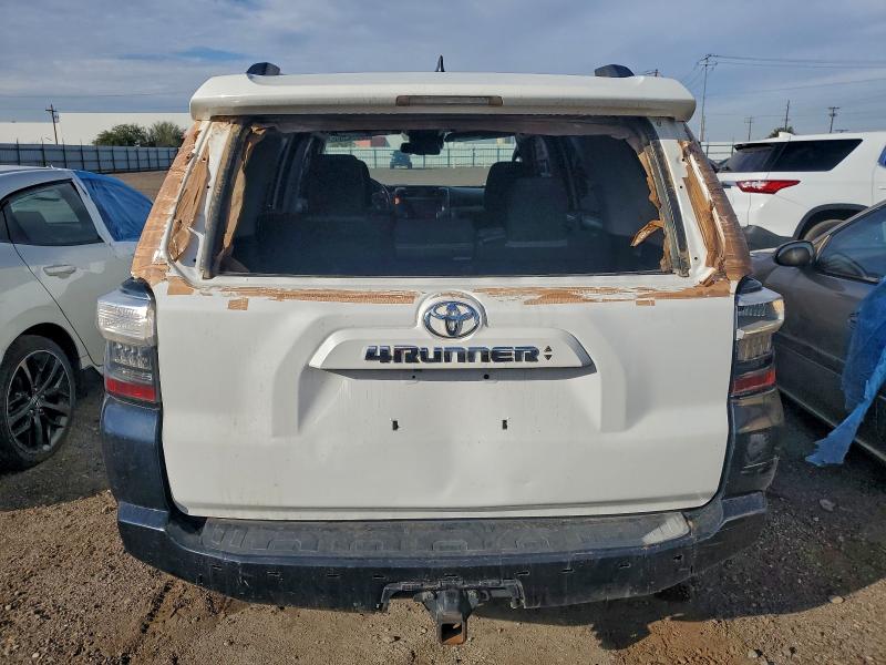 Photo 6 from auction – 2022 TOYOTA 4RUNNER SR with VIN JTEEU5JR1N5265584