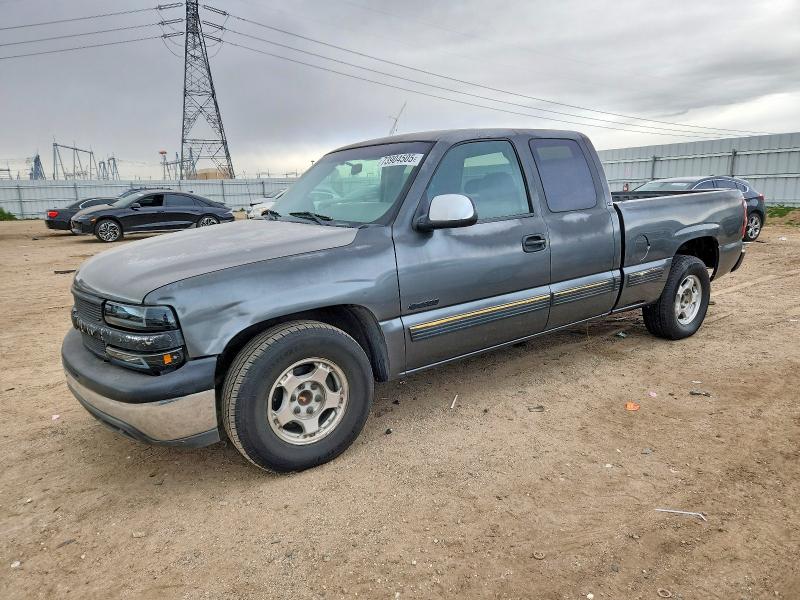 CHEVROLET SILVERADO 2000 with VIN 2GCEC19V4Y1302666 - Photo from auction