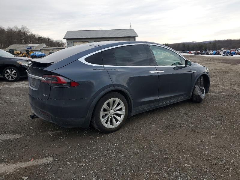 Photo 3 from auction – 2016 TESLA MODEL X with VIN 5YJXCBE20GF024239