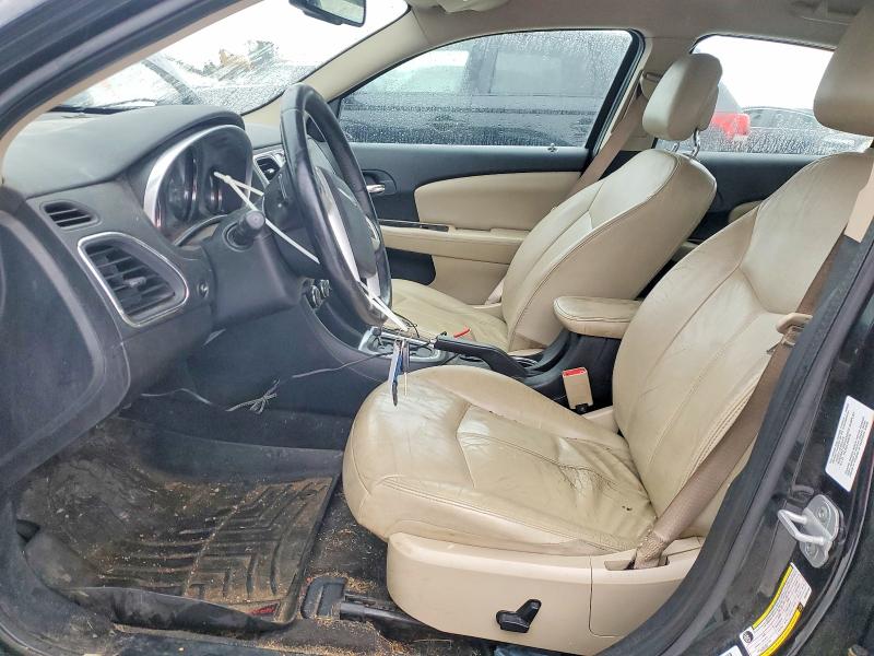 Photo 7 from auction – 2011 CHRYSLER 200 with VIN 1C3BC2FBXBN562499