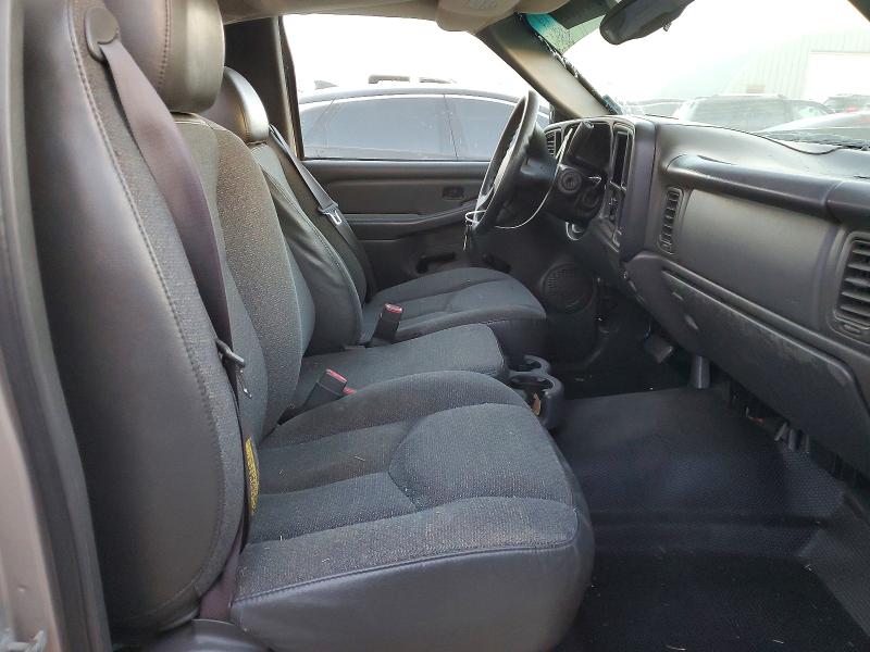 Photo 7 from auction – 2002 CHEVROLET SILVERADO with VIN 1GCEC14W62Z153742