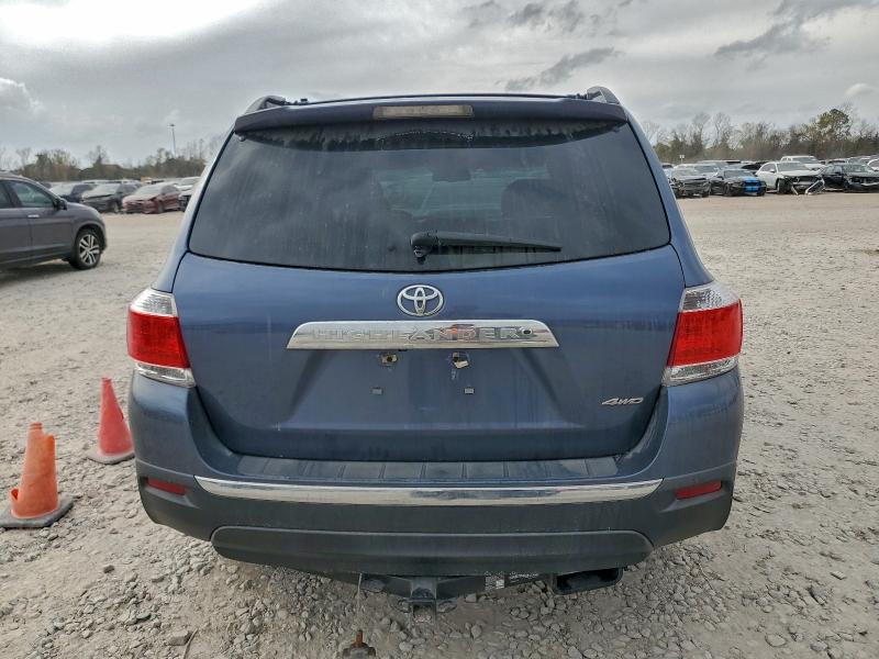 Photo 6 from auction – 2013 TOYOTA HIGHLANDER with VIN 5TDBK3EH0DS198326