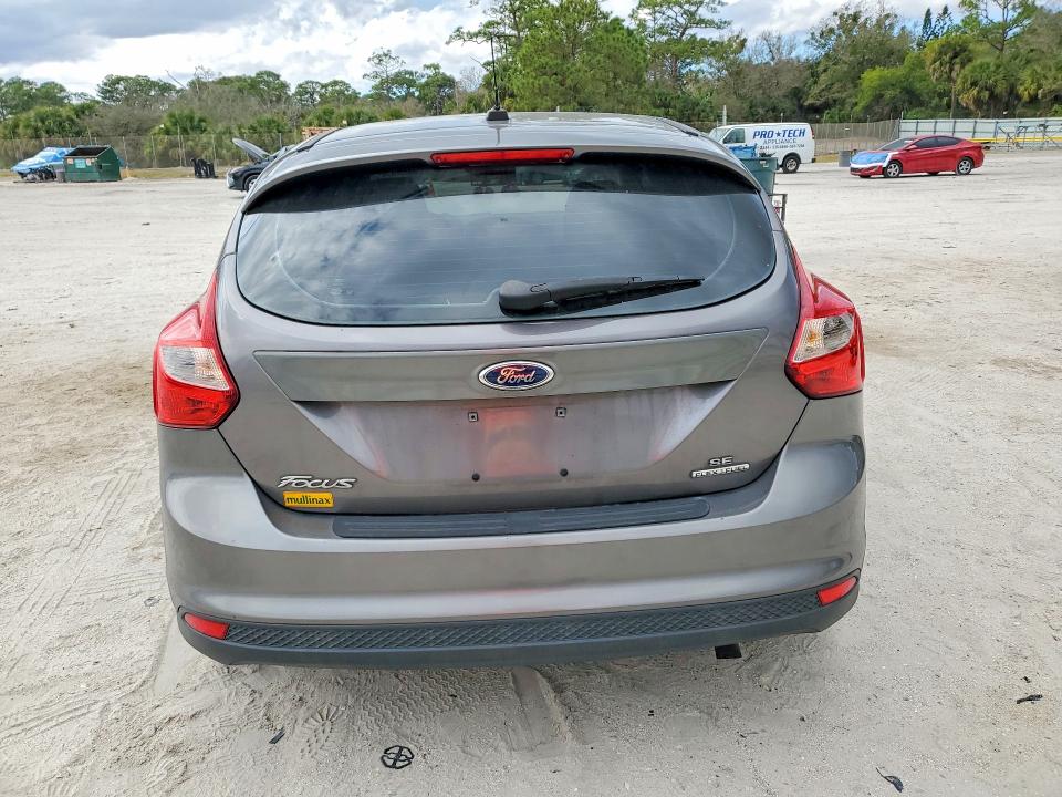 Photo 6 from auction – 2013 FORD FOCUS SE with VIN 1FADP3K20DL356004