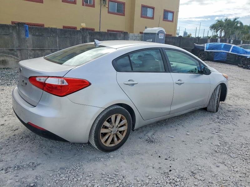 Photo 3 from auction – 2014 KIA FORTE LX with VIN KNAFX4A64E5063383
