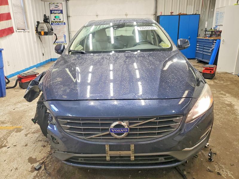 Photo 5 from auction – 2015 VOLVO V60 PREMIE with VIN YV126MEC8F1205256