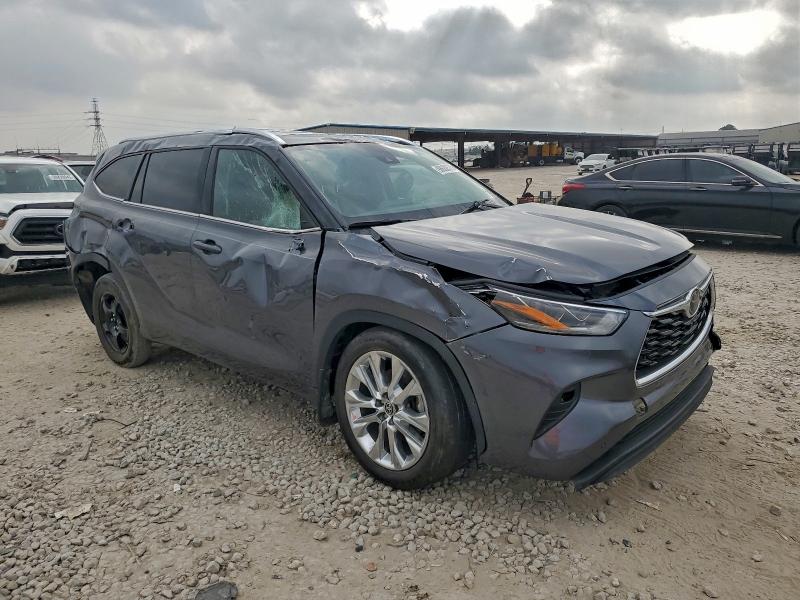 Photo 4 from auction – 2020 TOYOTA HIGHLANDER with VIN 5TDDZRBH8LS038477