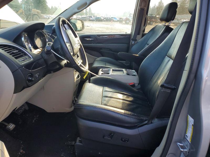Photo 7 from auction – 2016 CHRYSLER TOWN & COU with VIN 2C4RC1BG3GR292208