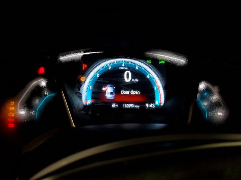 Photo 9 from auction – 2018 HONDA CIVIC TOUR with VIN 19XFC1F97JE001426