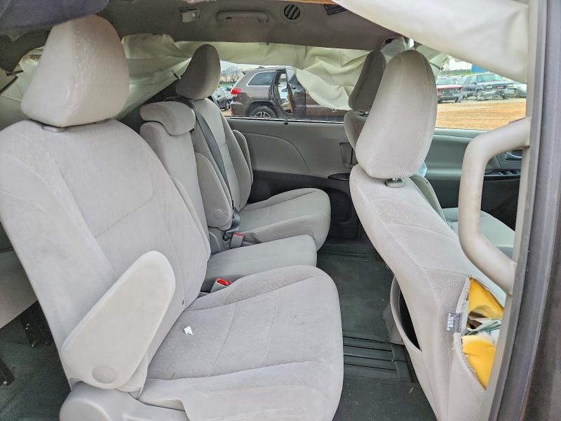Photo 11 from auction – 2016 TOYOTA SIENNA LE with VIN 5TDKK3DC2GS730704