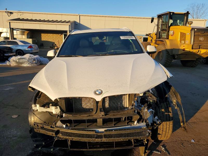 Photo 5 from auction – 2017 BMW X5 XDRIVE3 with VIN 5UXKR0C52H0V50400