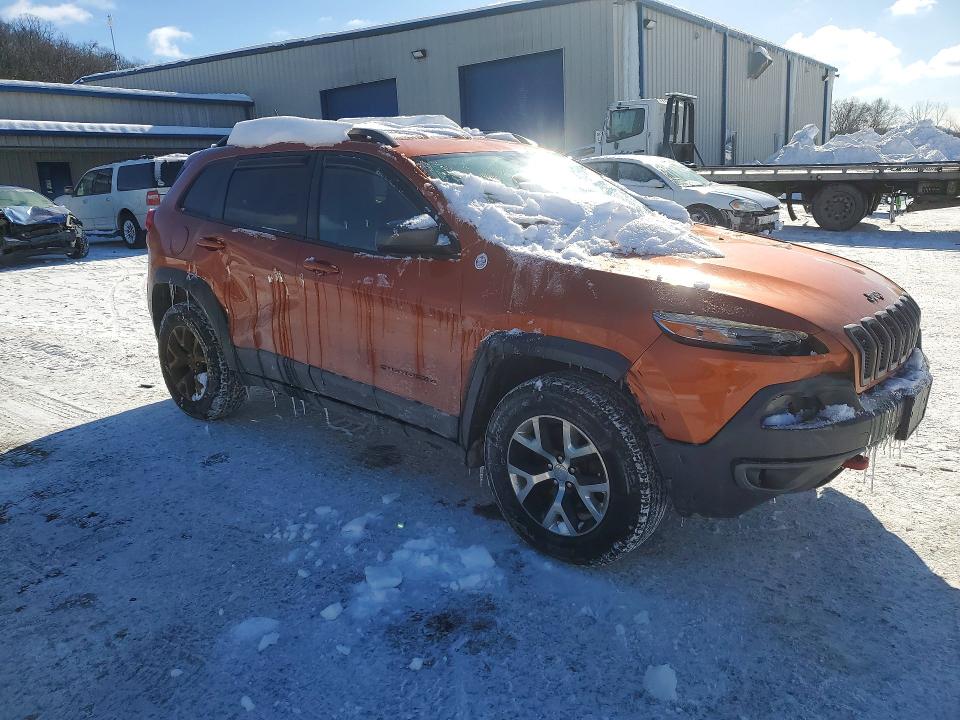 Photo 4 from auction – 2014 JEEP CHEROKEE T with VIN 1C4PJMBB5EW237119