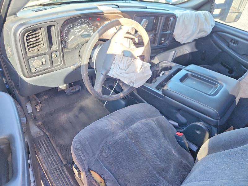 Photo 8 from auction – 2002 CHEVROLET SILVERADO with VIN 1GCHK24U72E264036