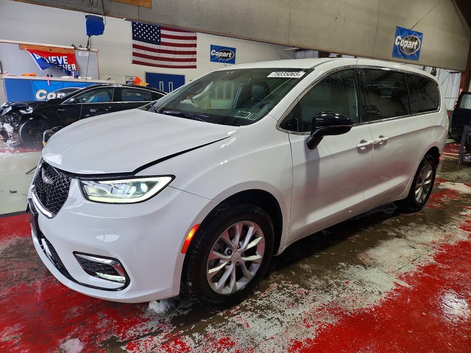 CHRYSLER PACIFICA 2025 with VIN 2C4RC3BG6SR592796 - Photo from auction