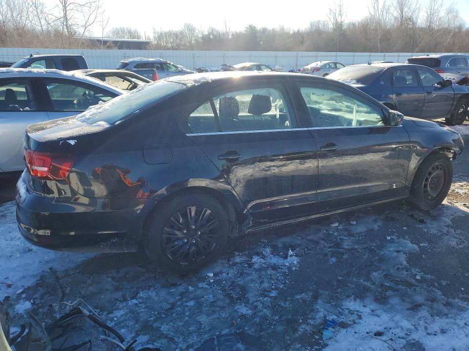 Photo 3 from auction – 2017 VOLKSWAGEN JETTA with VIN 3VW2B7AJ2HM263406