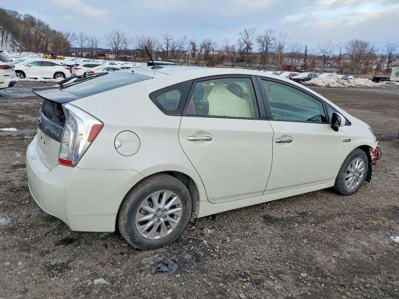 Photo 3 from auction – 2015 TOYOTA PRIUS PLUG with VIN JTDKN3DP0F3067109