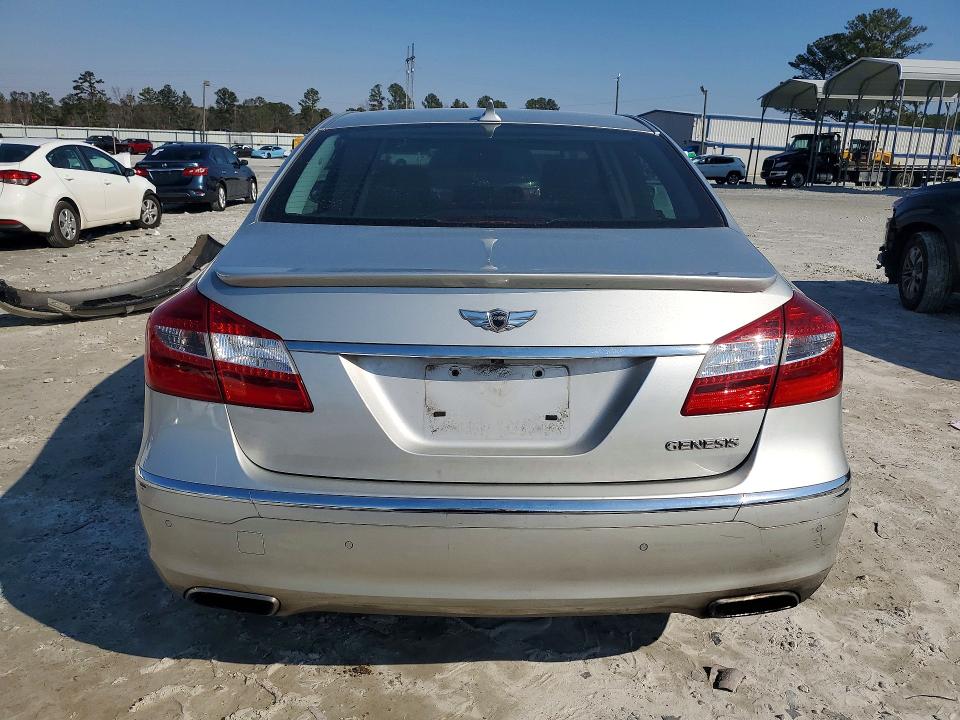Photo 6 from auction – 2012 HYUNDAI GENESIS with VIN KMHGC4DD5CU159003