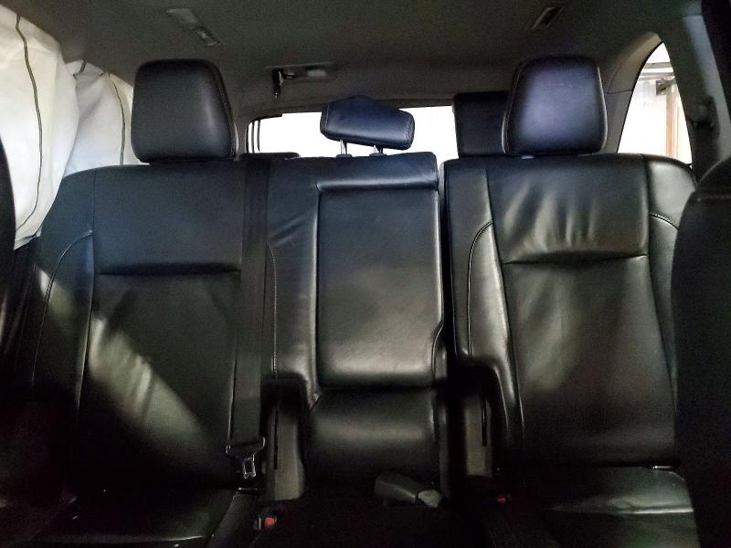 Photo 10 from auction – 2018 TOYOTA HIGHLANDER with VIN 5TDJGRFH3JS051363