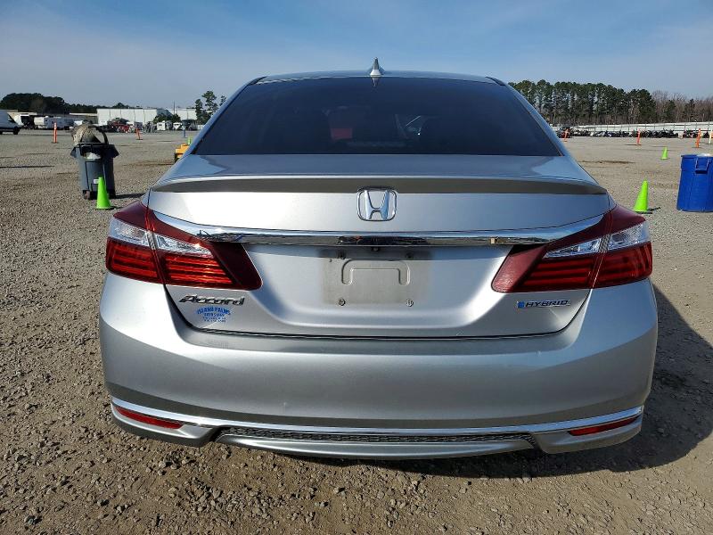 Photo 6 from auction – 2017 HONDA ACCORD with VIN JHMCR6F3XHC009742