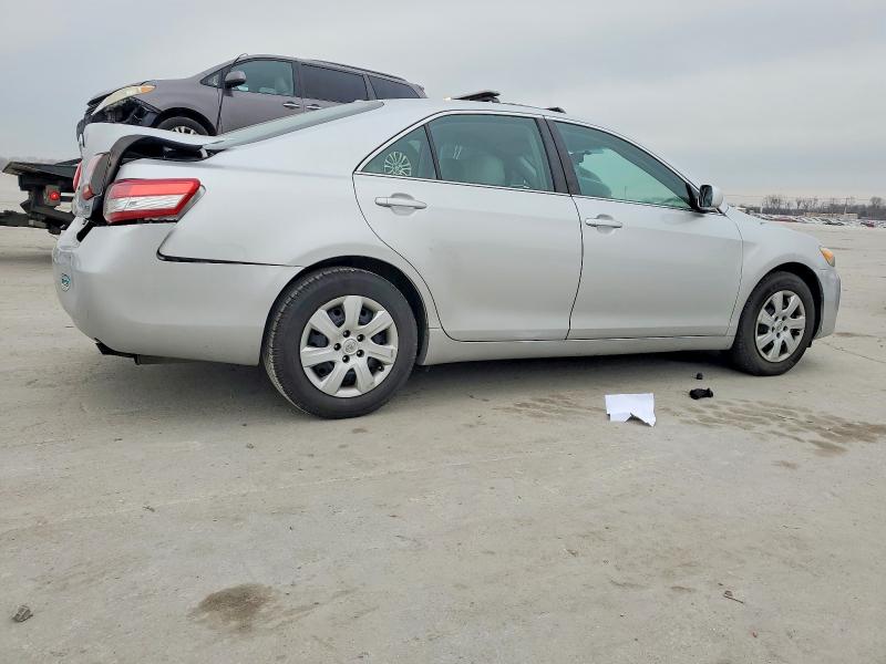 Photo 3 from auction – 2011 TOYOTA CAMRY with VIN 4T1BF3EK0BU729996