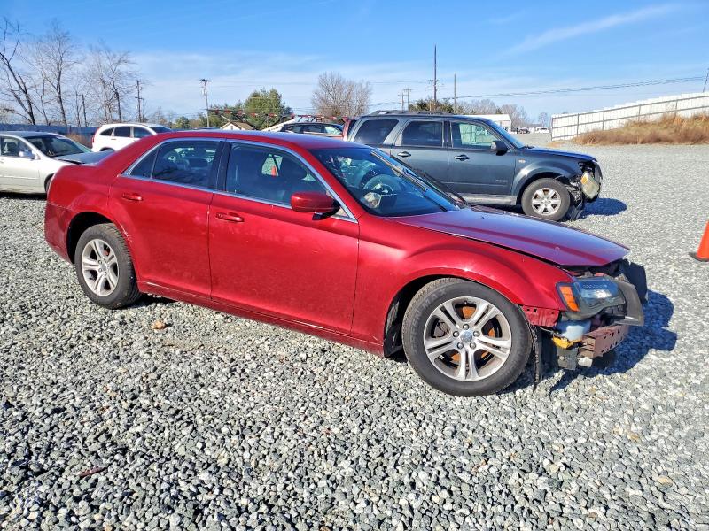 Photo 4 from auction – 2014 CHRYSLER 300 with VIN 2C3CCAAG4EH193752
