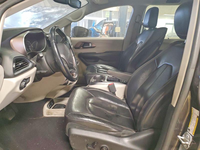 Photo 7 from auction – 2017 CHRYSLER PACIFICA with VIN 2C4RC1EG3HR518695
