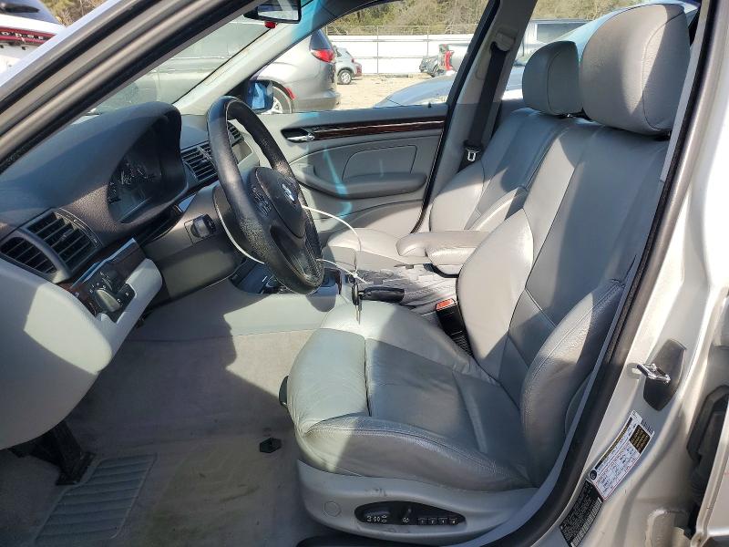Photo 7 from auction – 2005 BMW 325 I with VIN WBAEV33405KX11651