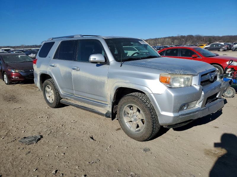 Photo 4 from auction – 2010 TOYOTA 4RUNNER SR with VIN JTEBU5JR2A5018135
