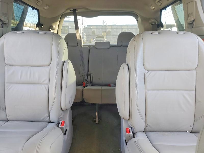 Photo 10 from auction – 2017 TOYOTA SIENNA XLE with VIN 5TDDZ3DC5HS164723