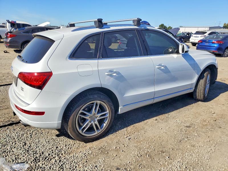 Photo 3 from auction – 2017 AUDI Q5 PREMIUM with VIN WA1C2AFP2HA071847