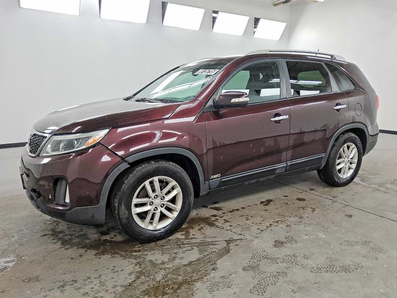 KIA SORENTO LX 2015 with VIN 5XYKTCA64FG592459 - Photo from auction