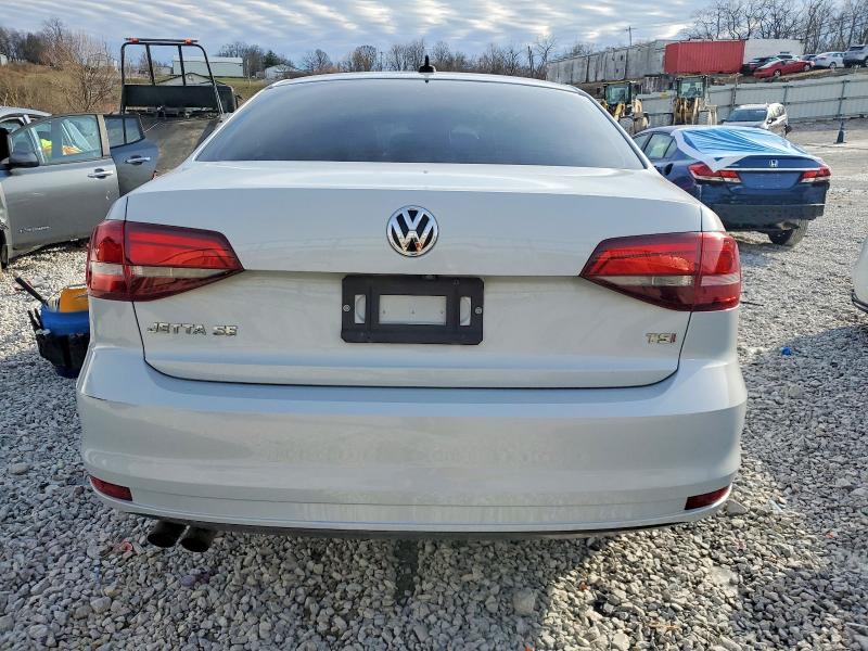 Zdjęcie 6 z aukcji – 2017 VOLKSWAGEN JETTA SE z VIN 3VWDB7AJ0HM412081