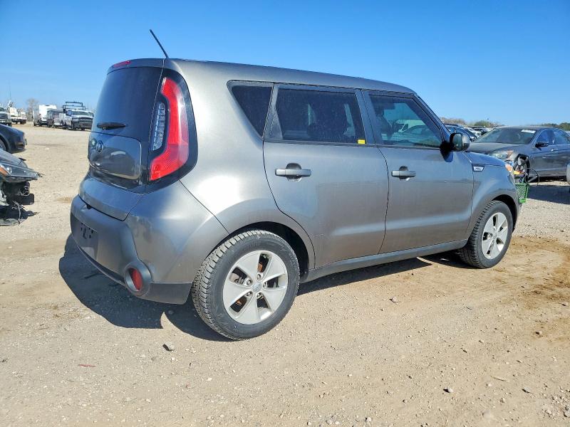 Фото 3 с аукциона – 2015 KIA SOUL с VIN KNDJN2A25F7201801