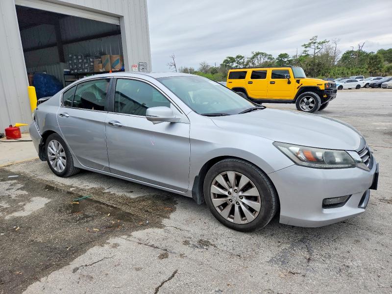 Photo 4 from auction – 2015 HONDA ACCORD with VIN 1HGCR2F83FA173995
