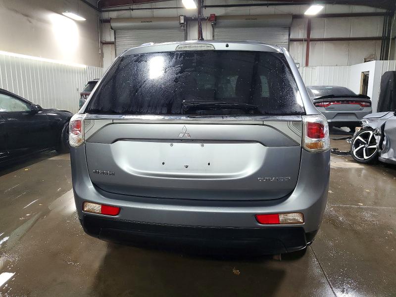 Photo 6 from auction – 2014 MITSUBISHI OUTLANDER with VIN JA4AD2A33EZ002223