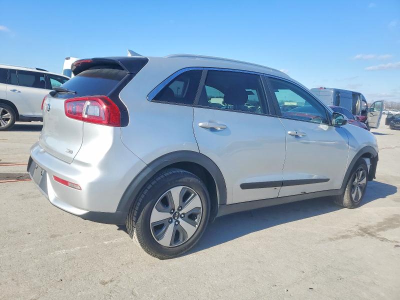 Photo 3 from auction – 2017 KIA NIRO with VIN KNDCB3LC5H5103430