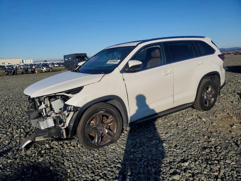 TOYOTA HIGHLANDER 2017 with VIN 5TDDZRFH4HS447190 - Photo from auction