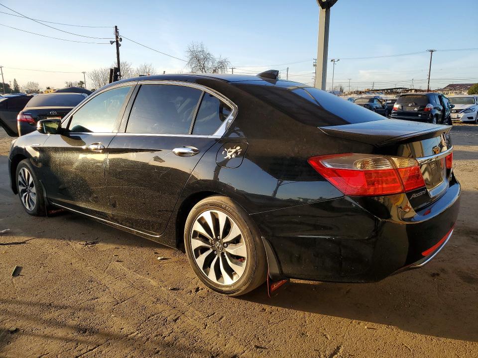 Photo 2 from auction – 2014 HONDA ACCORD with VIN 1HGCR6F39EA003165